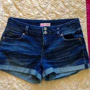 Candies dark denim shorts great condition size 11.